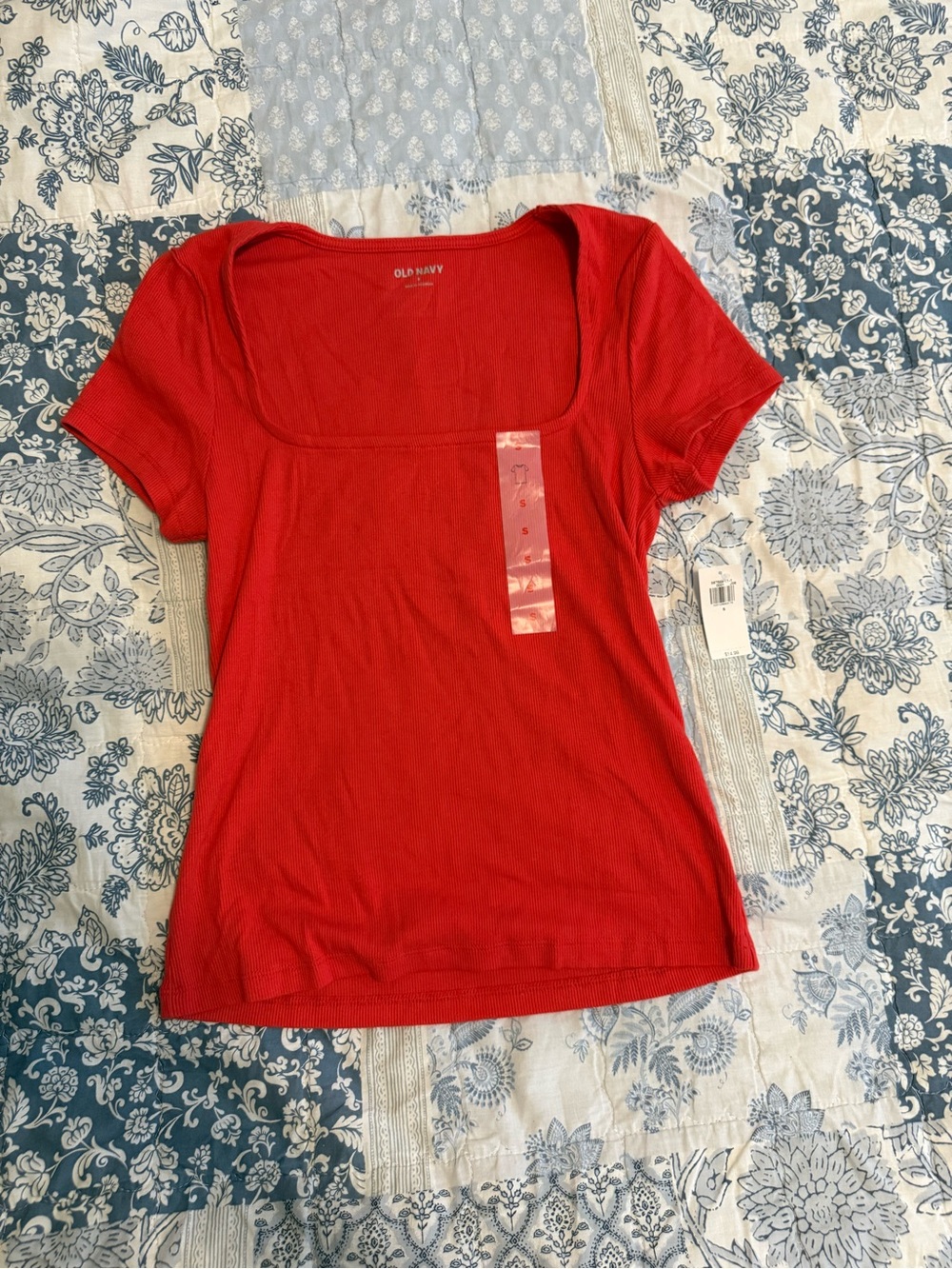 Old Navy Red Short-Sleeve Square-Neck Tee